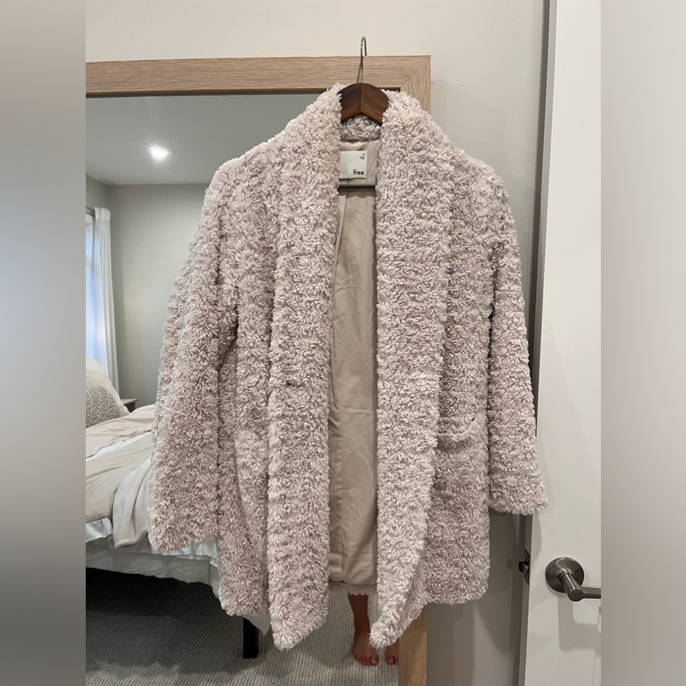 Wilfred, fur coat